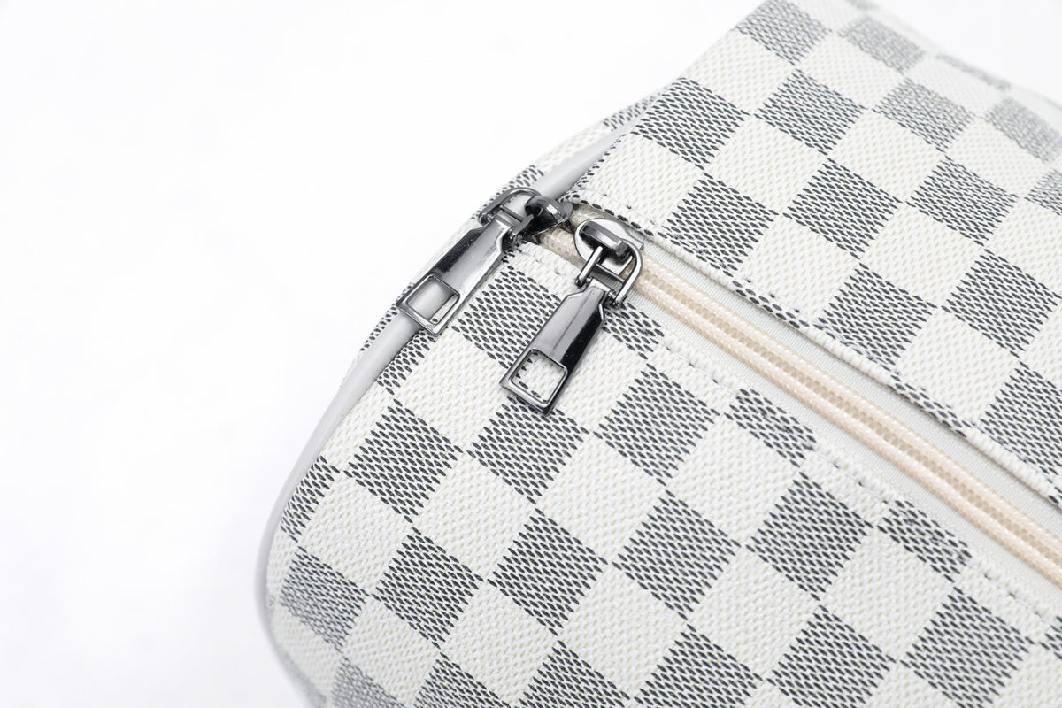Silver duffel bag zipper detail