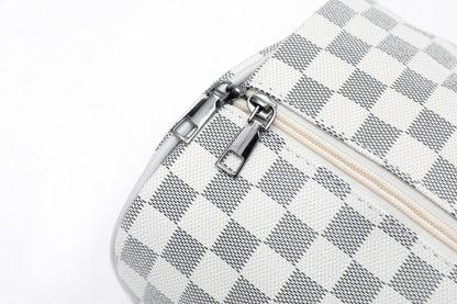 Silver duffel bag zipper detail
