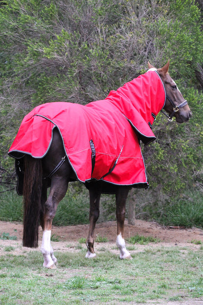 Red Aussie Bushmaster 2000 Denier 300 GSM Polyfill Waterproof & Breathable Winter Horse Rug